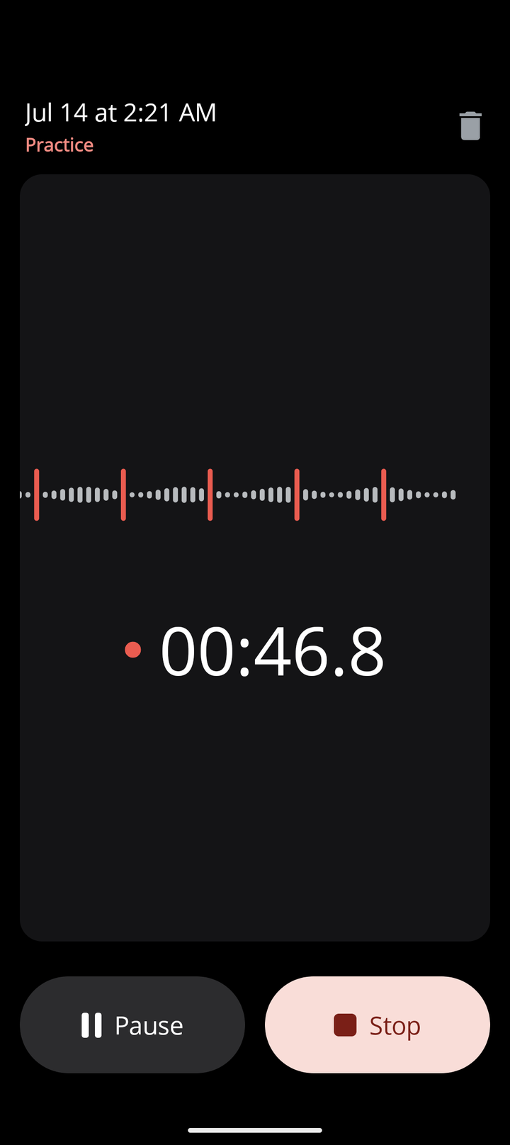 Everlap running stopwatch with live waveform, elapsed time and Pause / Stop buttons